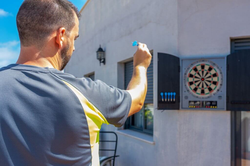 elektronische dartscheibe dartboard darts dartkabinett dartpfeile