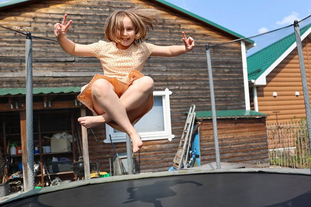 trampolin gartentrampolin kinder springen