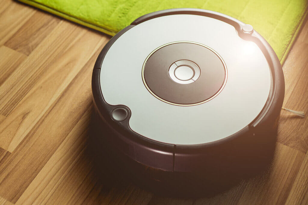 Saug-Wisch-Roboter wicsht den Boden